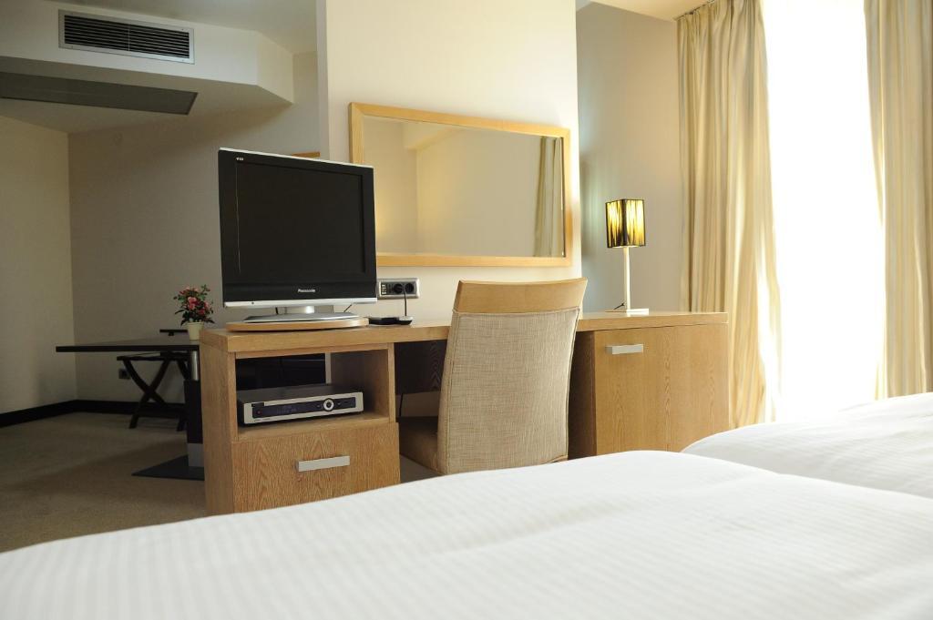City Hotel Podgorica Pokoj fotografie