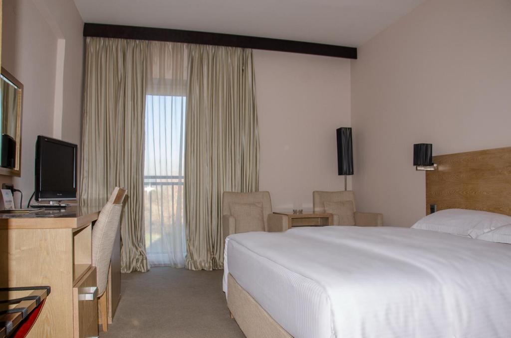 City Hotel Podgorica Pokoj fotografie