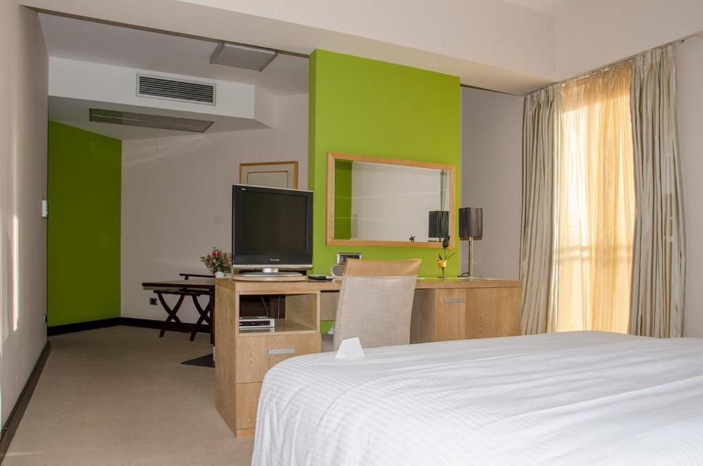 City Hotel Podgorica Pokoj fotografie
